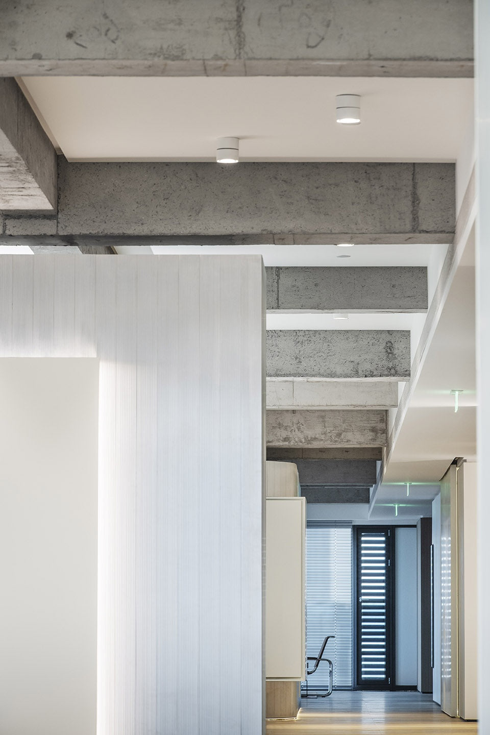 (1500-2500 Sq.ft) Office space interior design