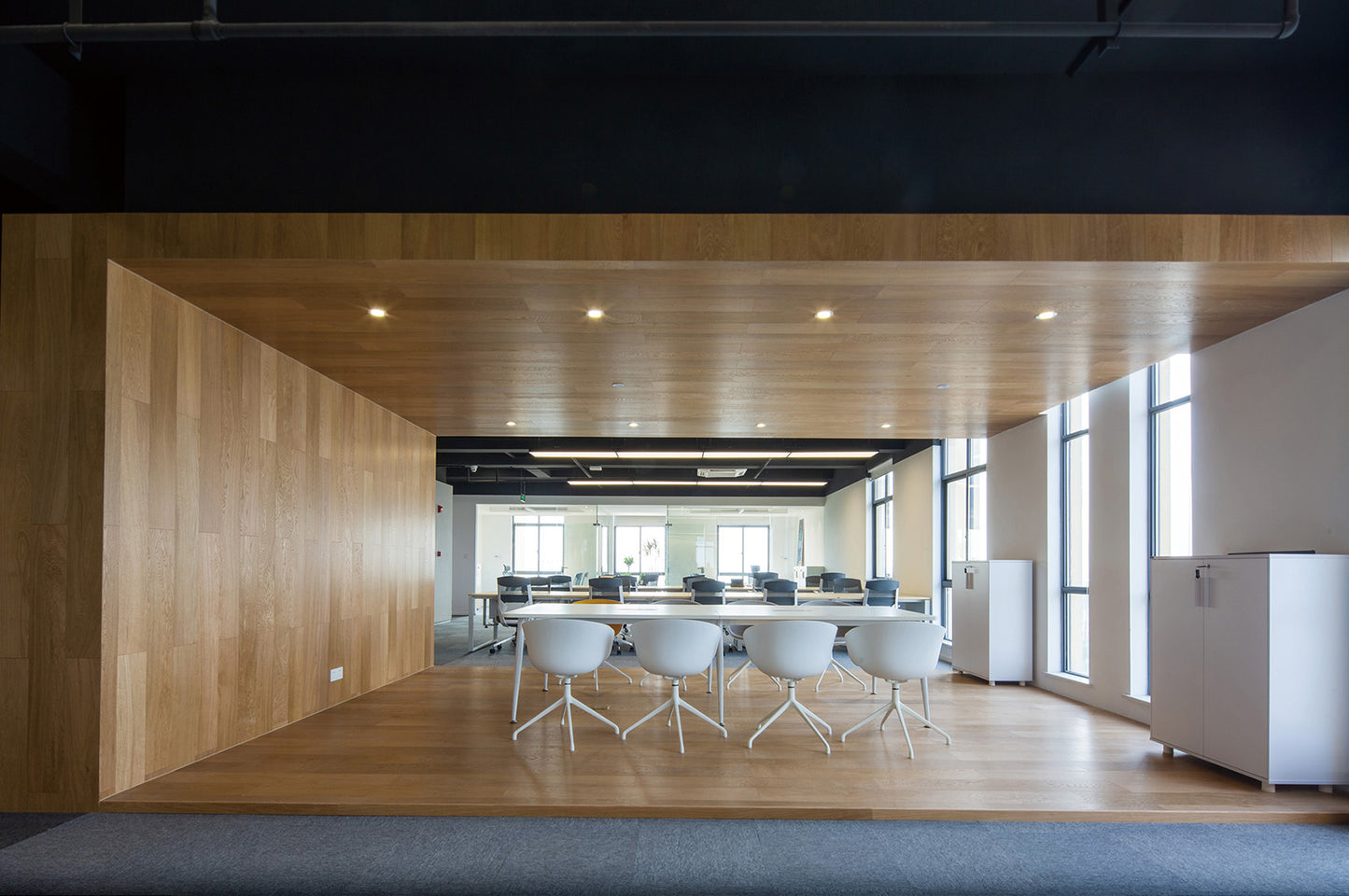 (2500-3500 Sq.ft) Office space interior design