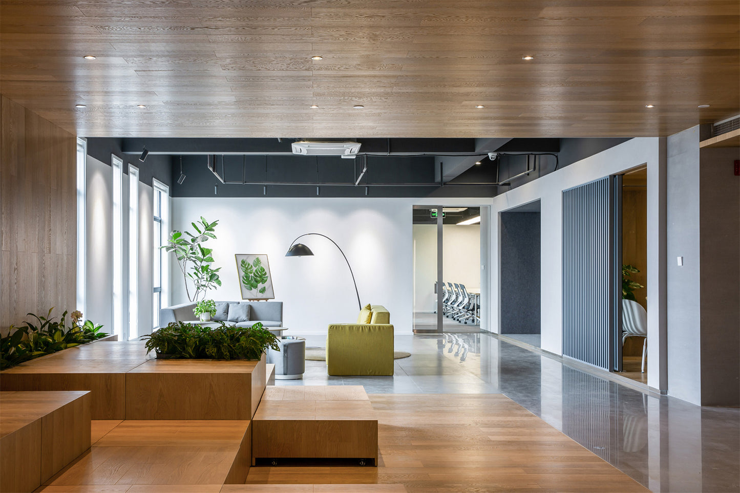 (2500-3500 Sq.ft) Office space interior design