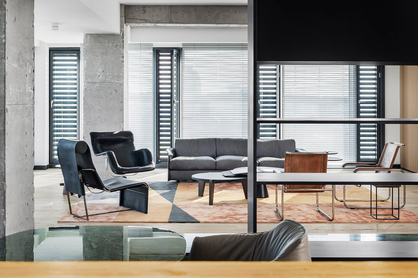 (1500-2500 Sq.ft) Office space interior design
