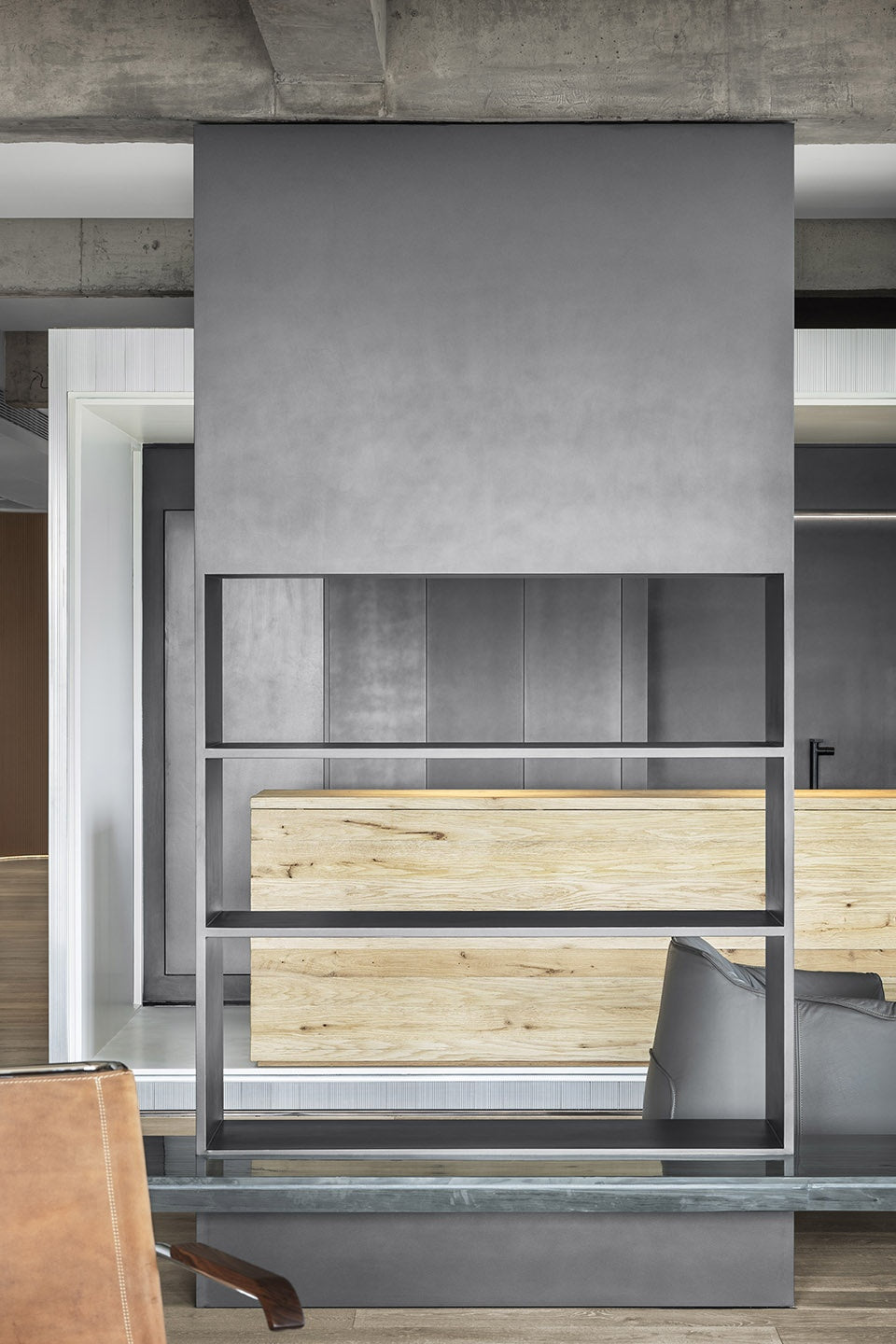 (1500-2500 Sq.ft) Office space interior design