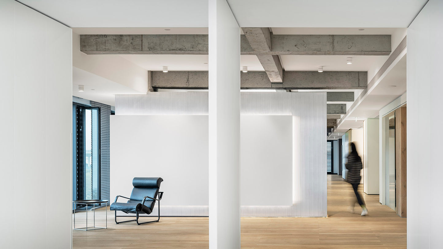 (1500-2500 Sq.ft) Office space interior design
